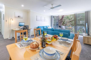 Mistral Court, 15 17 Mistral Close - fantastic unit with wifi and water views, Nelson Bay